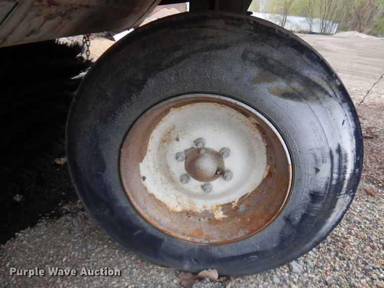 image for item HR9211 Elgin Pelican  street sweeper