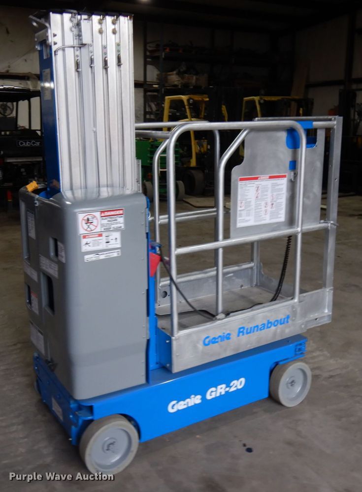 image for item HR9217 2012 Genie GR-20  vertical lift