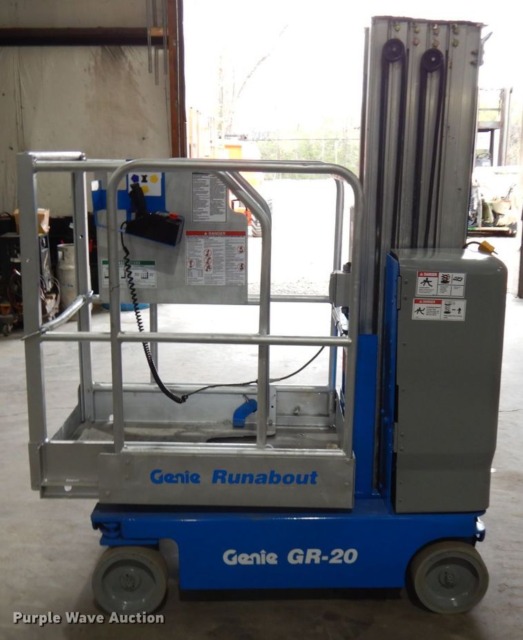 image for item HR9217 2012 Genie GR-20  vertical lift