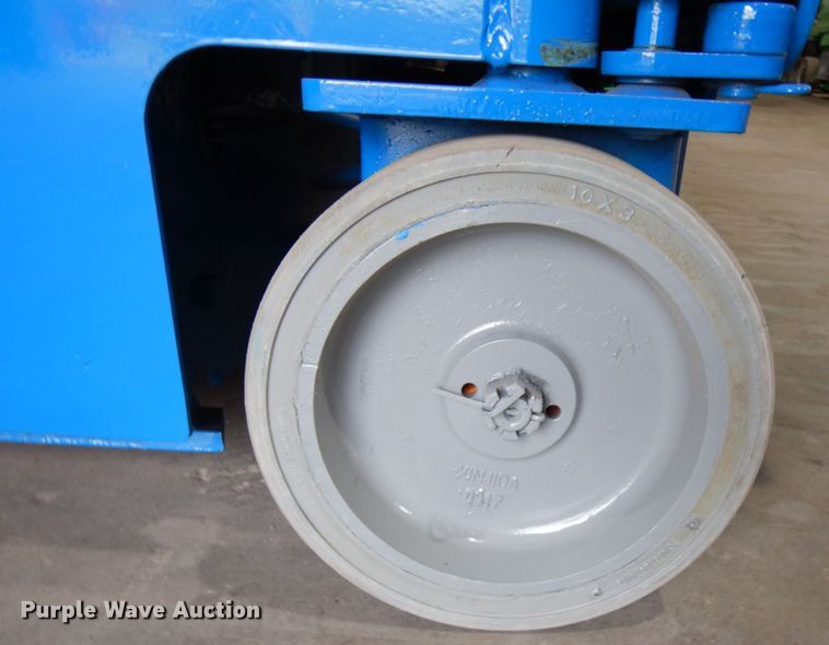 image for item HR9217 2012 Genie GR-20  vertical lift