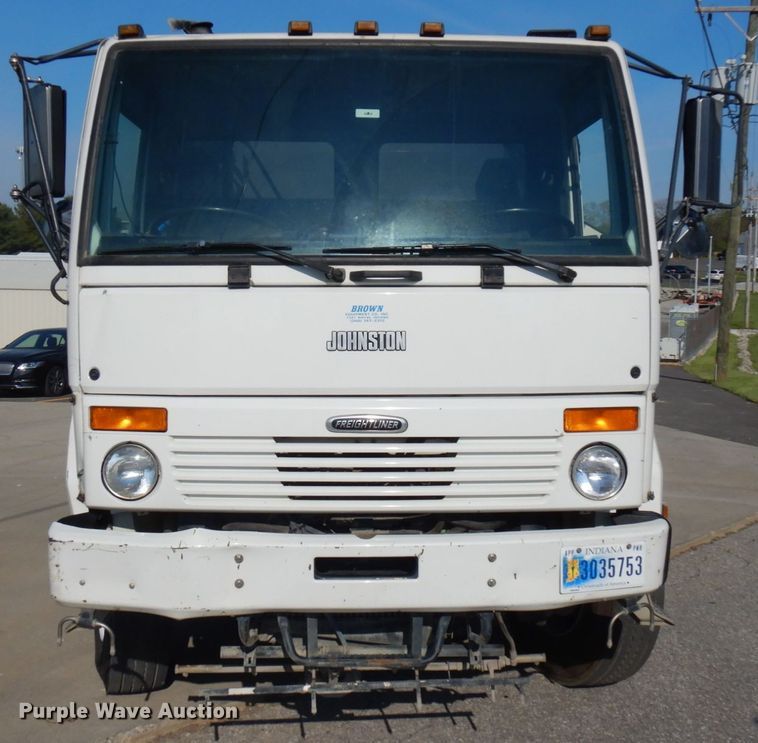 image for item HR9218 2000 Freightliner FC70  street sweeper truck