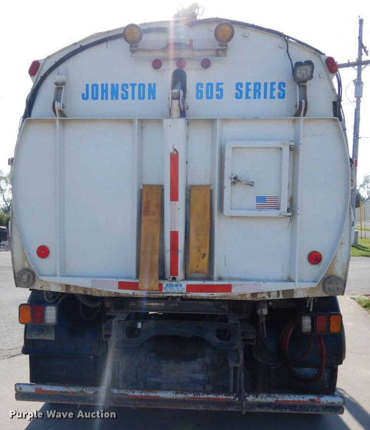 image for item HR9218 2000 Freightliner FC70  street sweeper truck