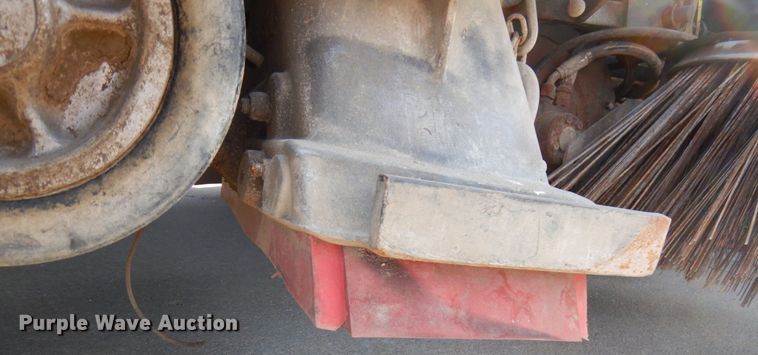 image for item HR9218 2000 Freightliner FC70  street sweeper truck