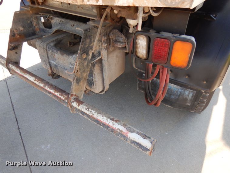 image for item HR9218 2000 Freightliner FC70  street sweeper truck