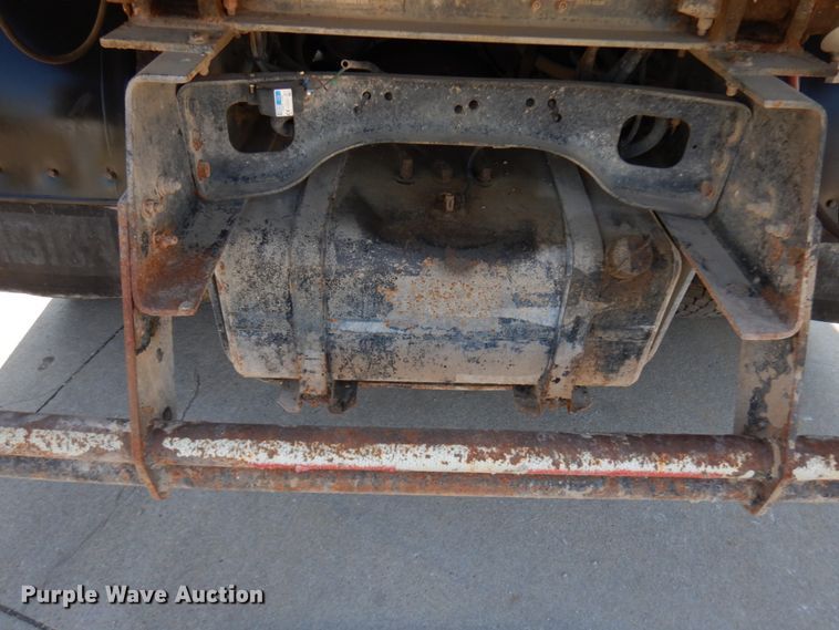 image for item HR9218 2000 Freightliner FC70  street sweeper truck