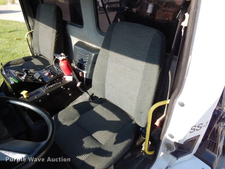 image for item HR9218 2000 Freightliner FC70  street sweeper truck