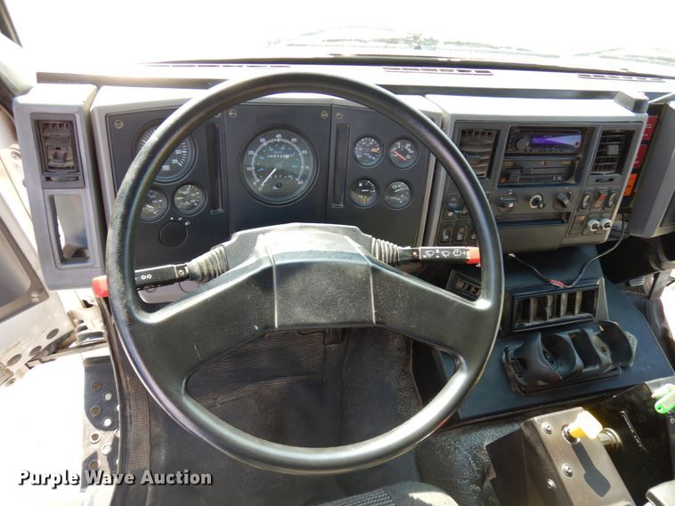 image for item HR9218 2000 Freightliner FC70  street sweeper truck