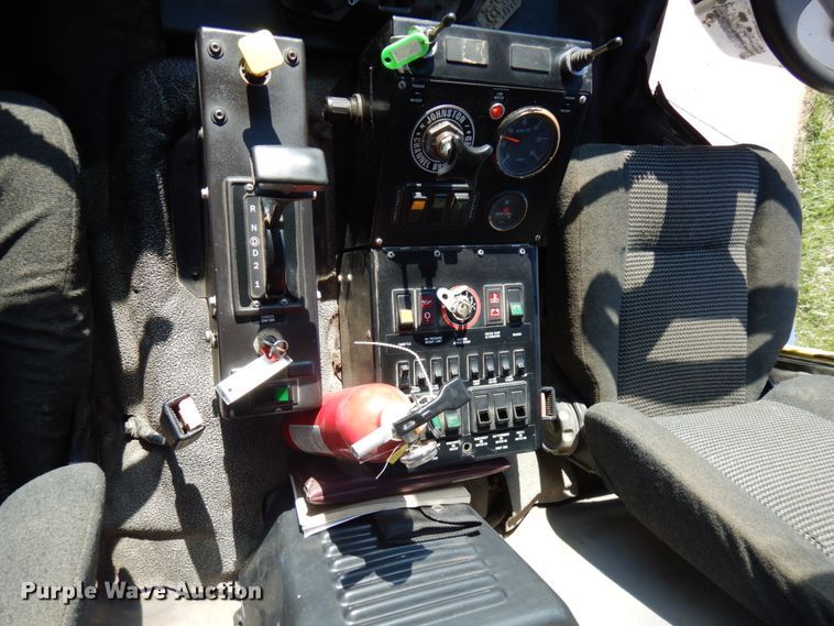 image for item HR9218 2000 Freightliner FC70  street sweeper truck