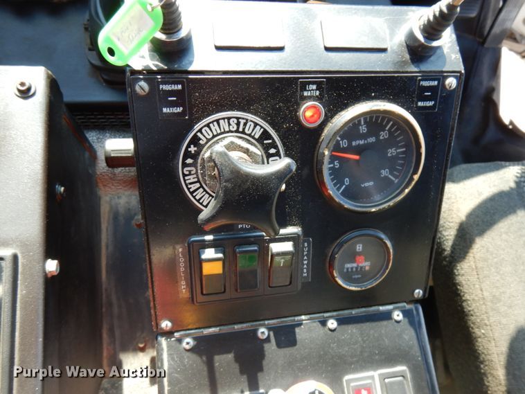 image for item HR9218 2000 Freightliner FC70  street sweeper truck