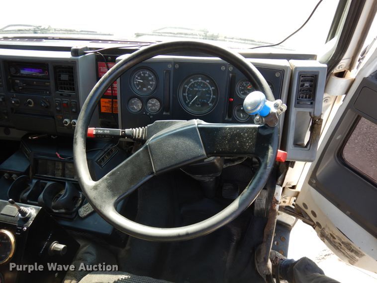 image for item HR9218 2000 Freightliner FC70  street sweeper truck