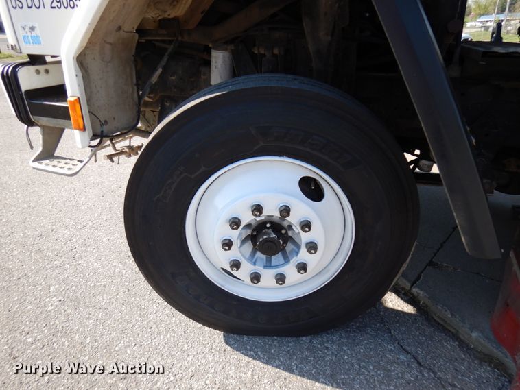 image for item HR9218 2000 Freightliner FC70  street sweeper truck