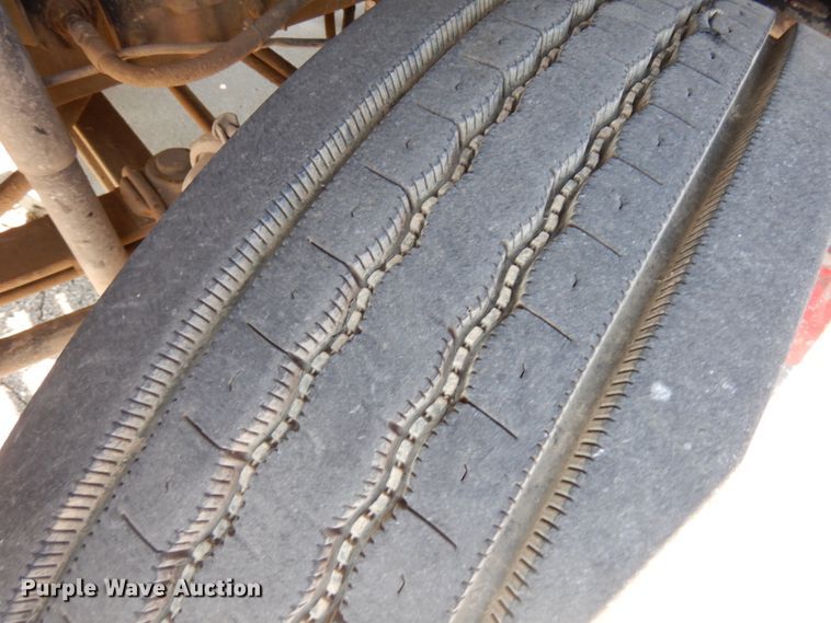 image for item HR9218 2000 Freightliner FC70  street sweeper truck