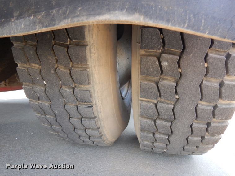 image for item HR9218 2000 Freightliner FC70  street sweeper truck