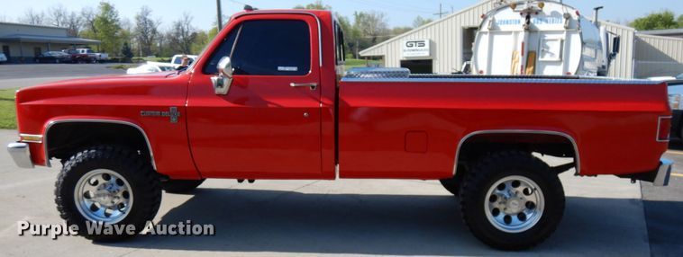 image for item HR9220 1985 Chevrolet K20  pickup truck