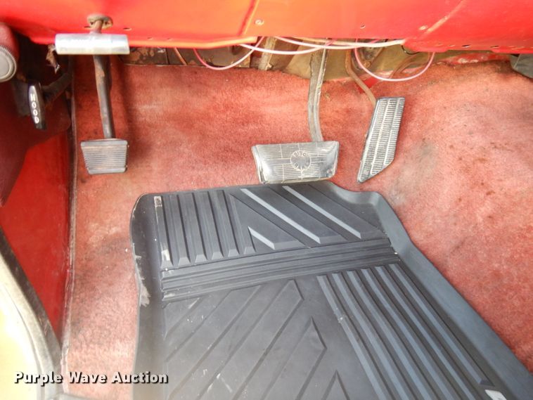 image for item HR9220 1985 Chevrolet K20  pickup truck