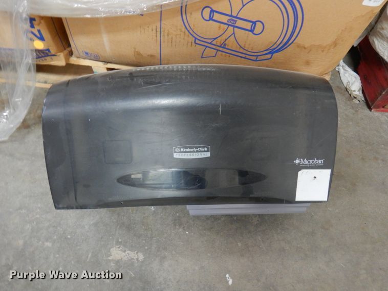 image for item HR9221 Tork toilet paper dispensers