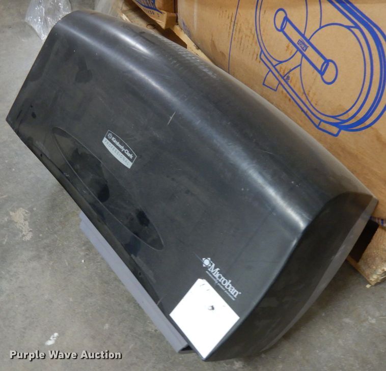 image for item HR9221 Tork toilet paper dispensers