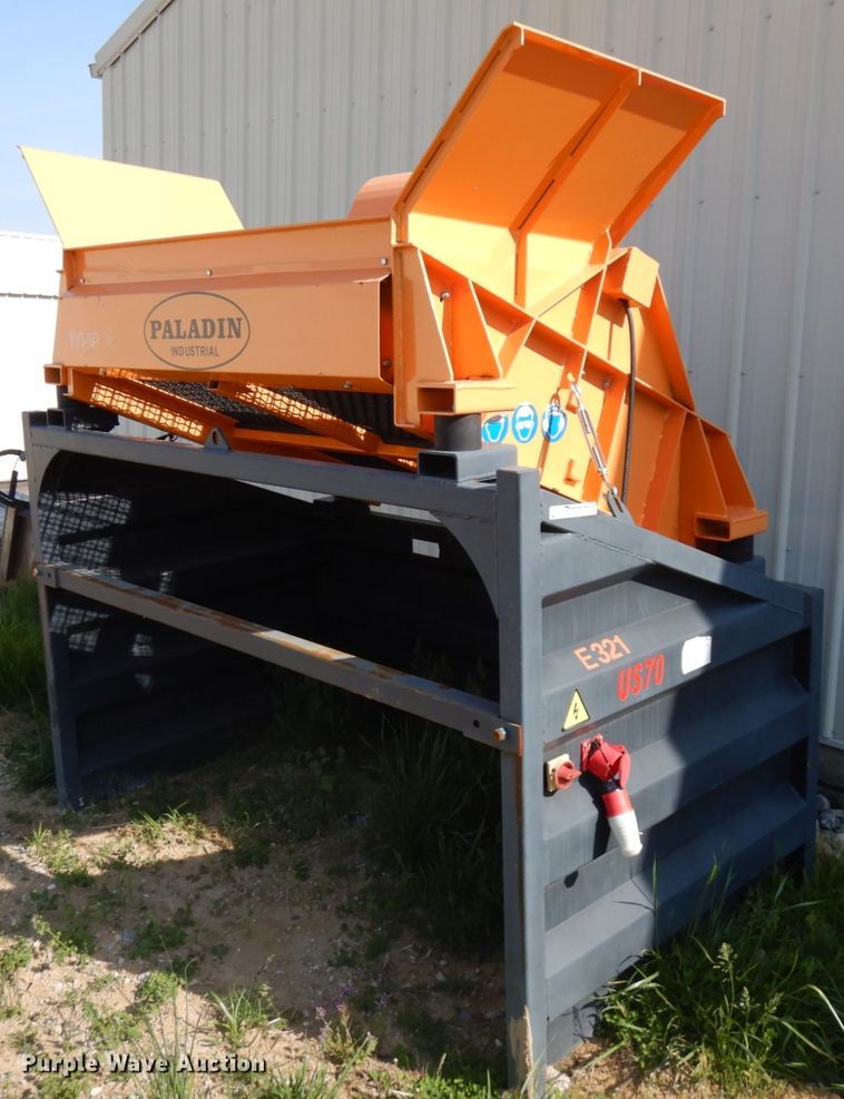 image for item HR9223 Paladin  double deck screen