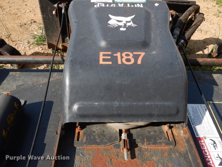 image for item HR9224 Bobcat 92"W skid steer finish mower