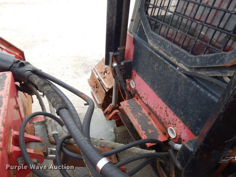 image for item HR9232 2006 Fecon FTX130-FM  mulcher