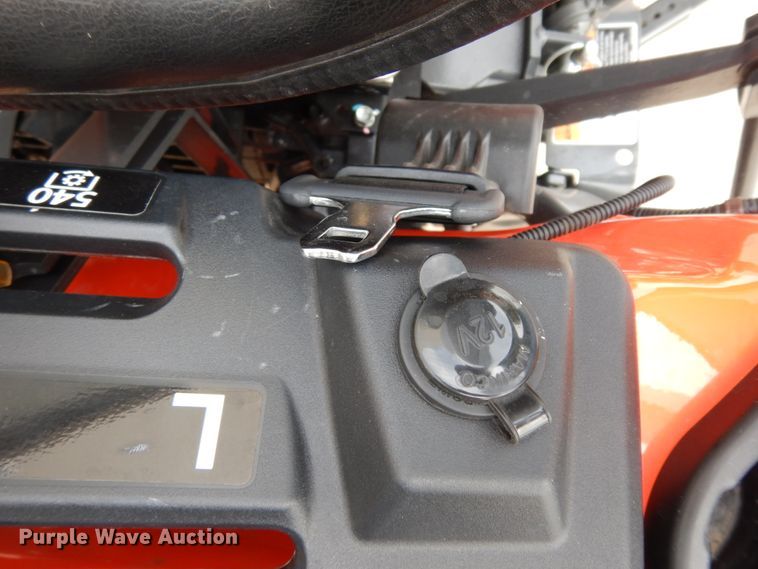 image for item HR9664 Kubota B2401  MFWD tractor