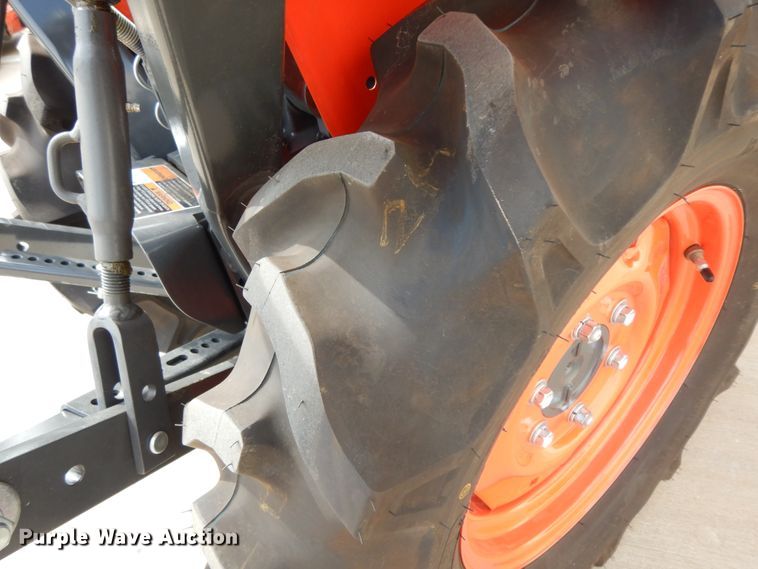 image for item HR9664 Kubota B2401  MFWD tractor