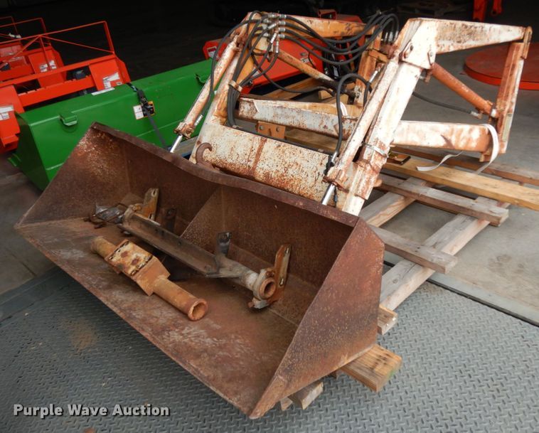 image for item HR9672 Ag-Tech AT655 loader