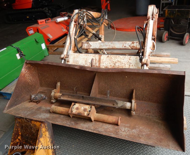 image for item HR9672 Ag-Tech AT655 loader