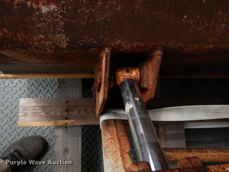 image for item HR9672 Ag-Tech AT655 loader