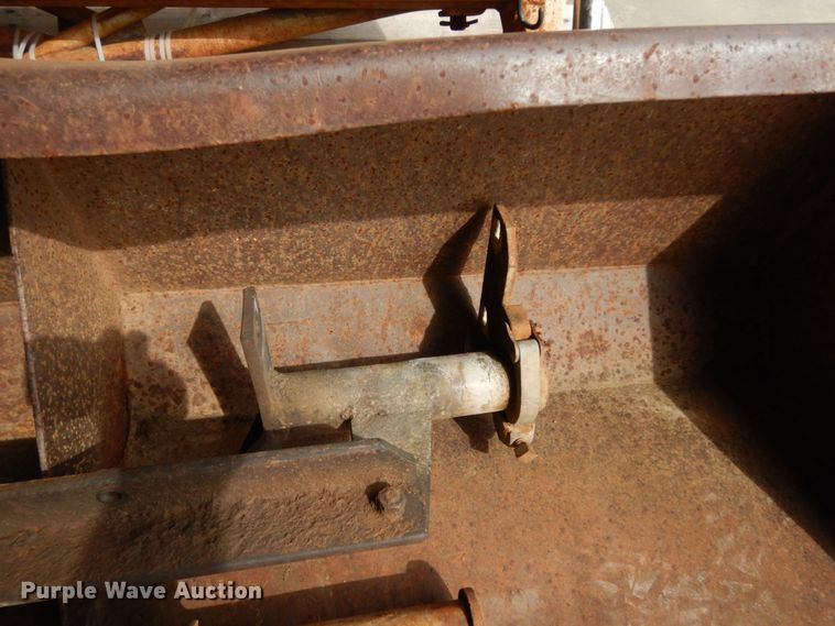 image for item HR9672 Ag-Tech AT655 loader