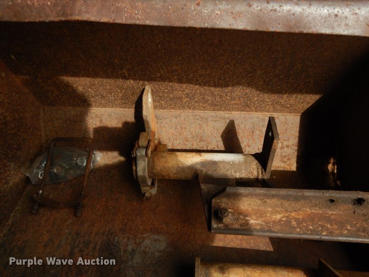 image for item HR9672 Ag-Tech AT655 loader