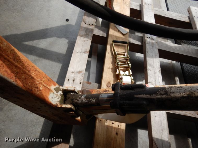 image for item HR9672 Ag-Tech AT655 loader