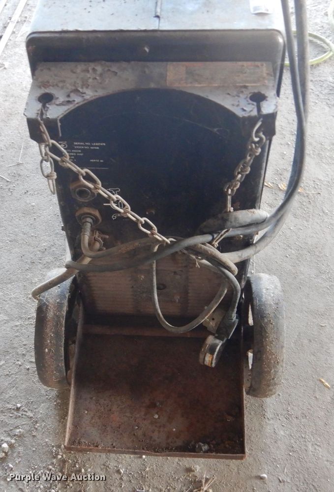 image for item HS9980 Miller Millermatic 210 wire welder