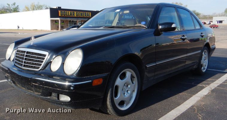 image for item HW9985 2001 Mercedes Benz E430