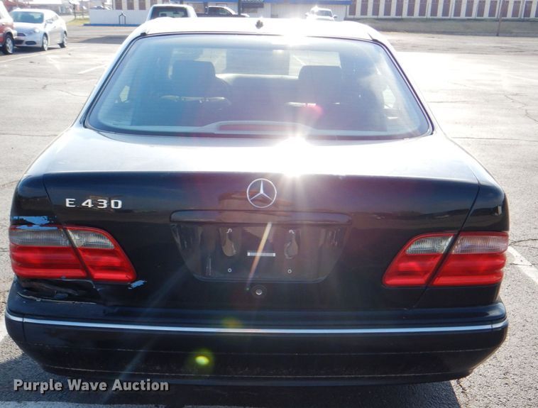 image for item HW9985 2001 Mercedes Benz E430