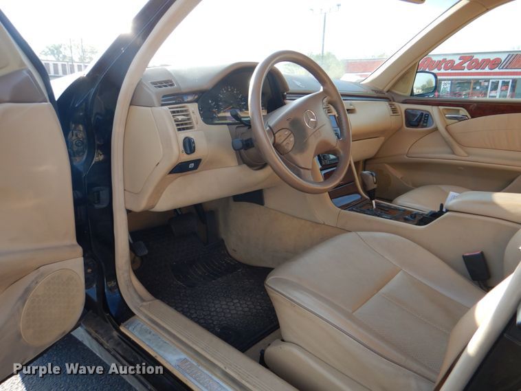 image for item HW9985 2001 Mercedes Benz E430