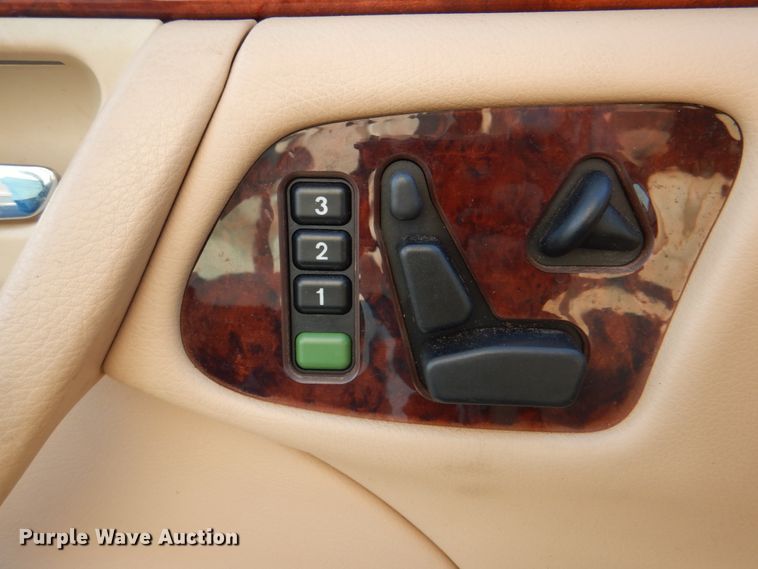 image for item HW9985 2001 Mercedes Benz E430