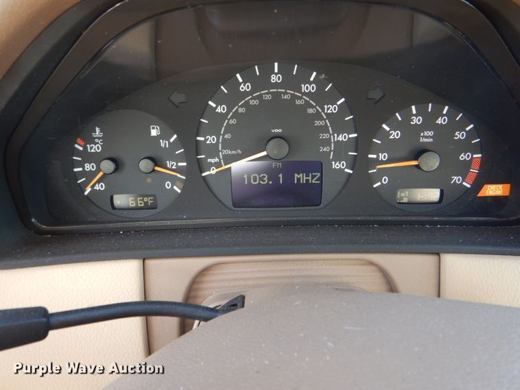 image for item HW9985 2001 Mercedes Benz E430