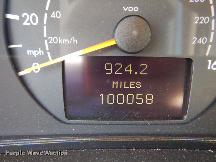 image for item HW9985 2001 Mercedes Benz E430