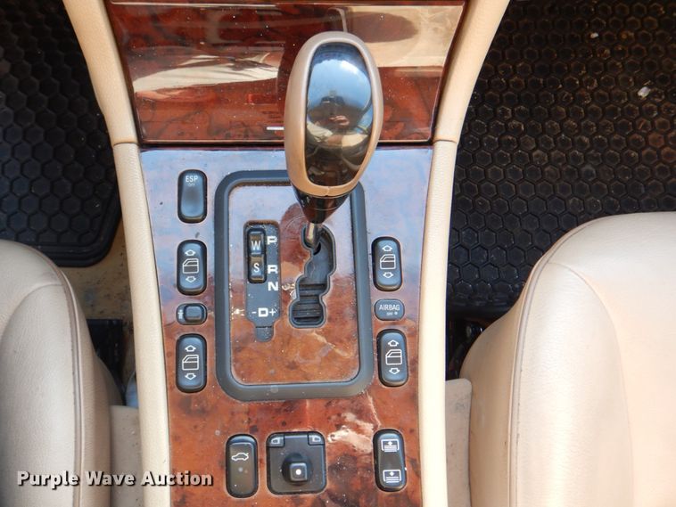 image for item HW9985 2001 Mercedes Benz E430