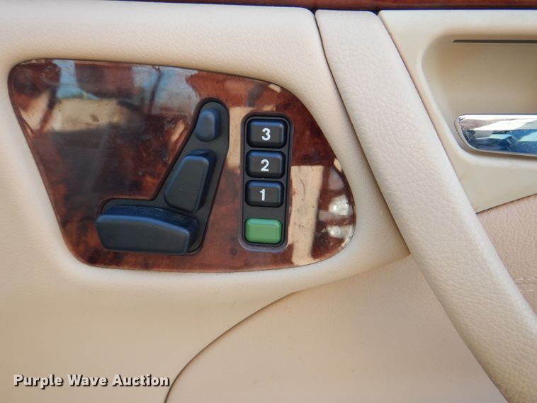 image for item HW9985 2001 Mercedes Benz E430