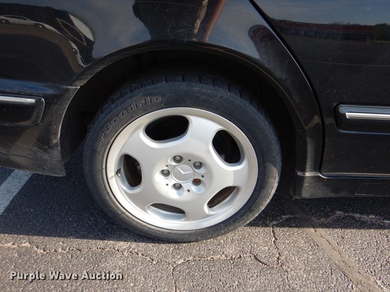 image for item HW9985 2001 Mercedes Benz E430