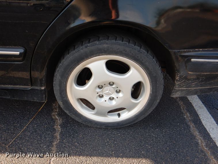 image for item HW9985 2001 Mercedes Benz E430