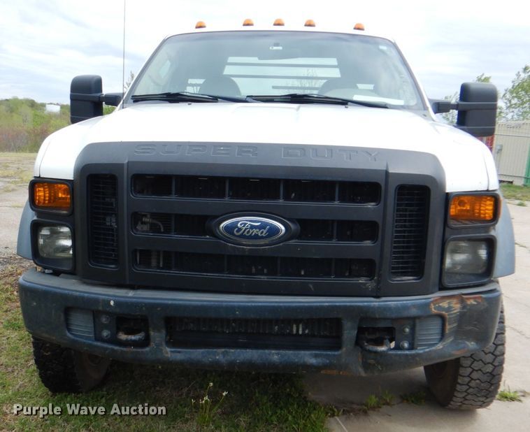 image for item HW9995 2009 Ford F550 Super Duty XL  flatbed truck