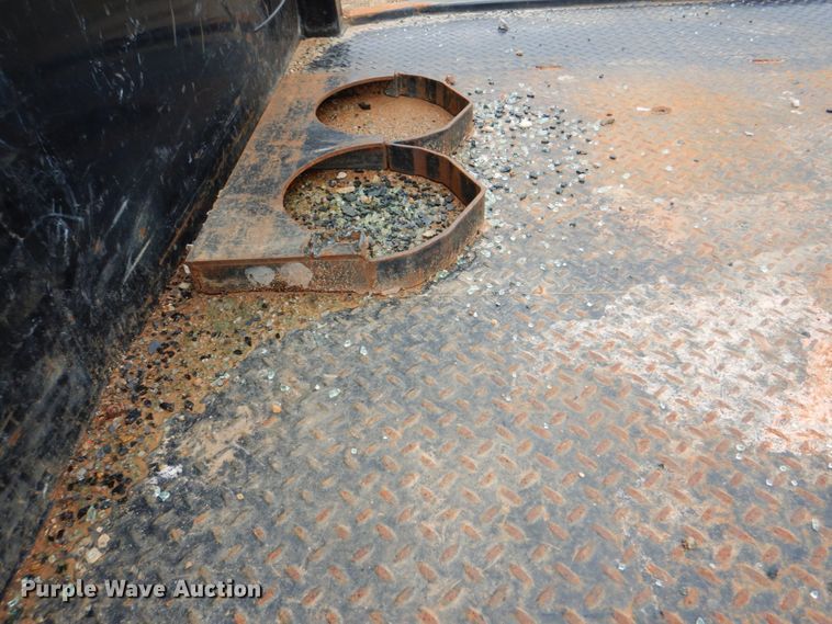 image for item HW9995 2009 Ford F550 Super Duty XL  flatbed truck