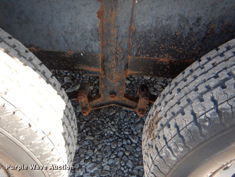 image for item HX9185 2011 C&M utility trailer