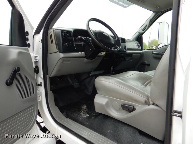 image for item HX9222 2008 Ford F650 Super Duty XL  box truck