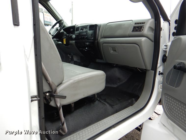 image for item HX9222 2008 Ford F650 Super Duty XL  box truck
