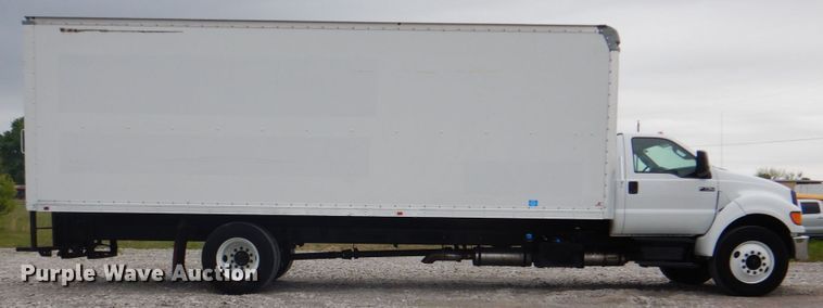 image for item HX9226 2012 Ford F750  box truck