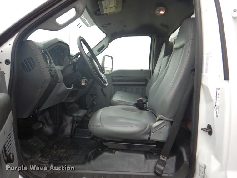 image for item HX9226 2012 Ford F750  box truck